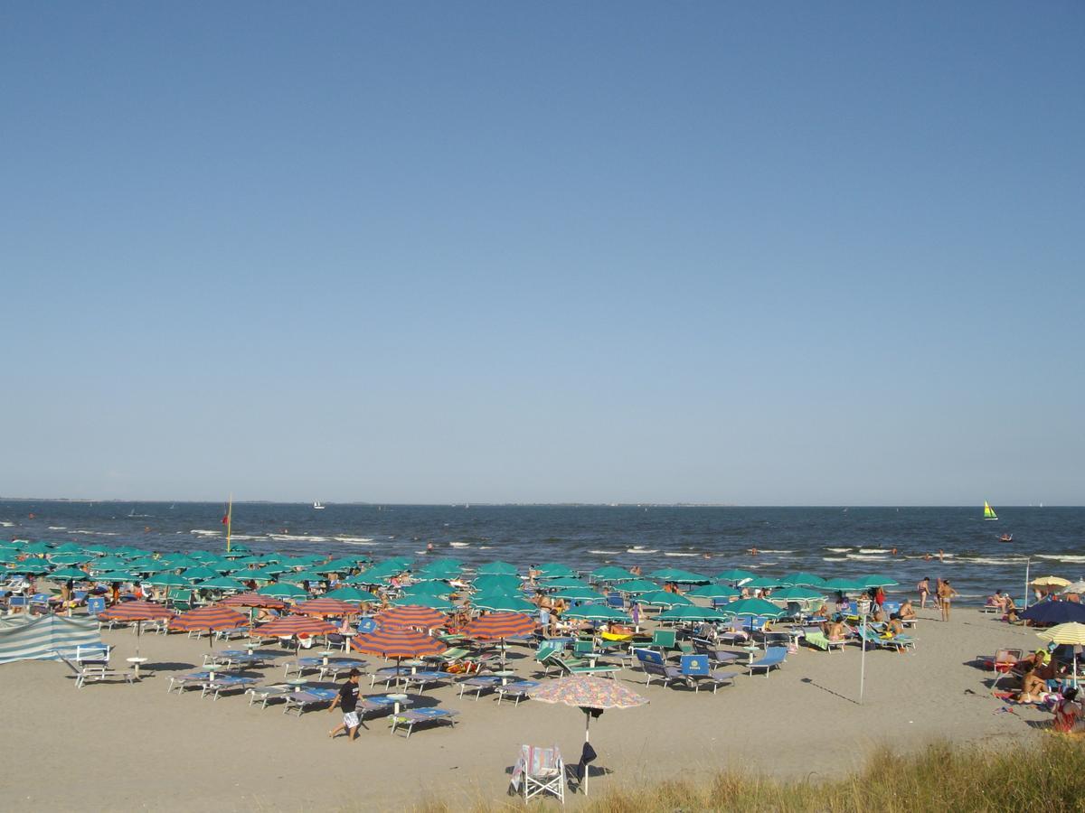 Agenzia Vear - Lido Di Volano Exteriör bild