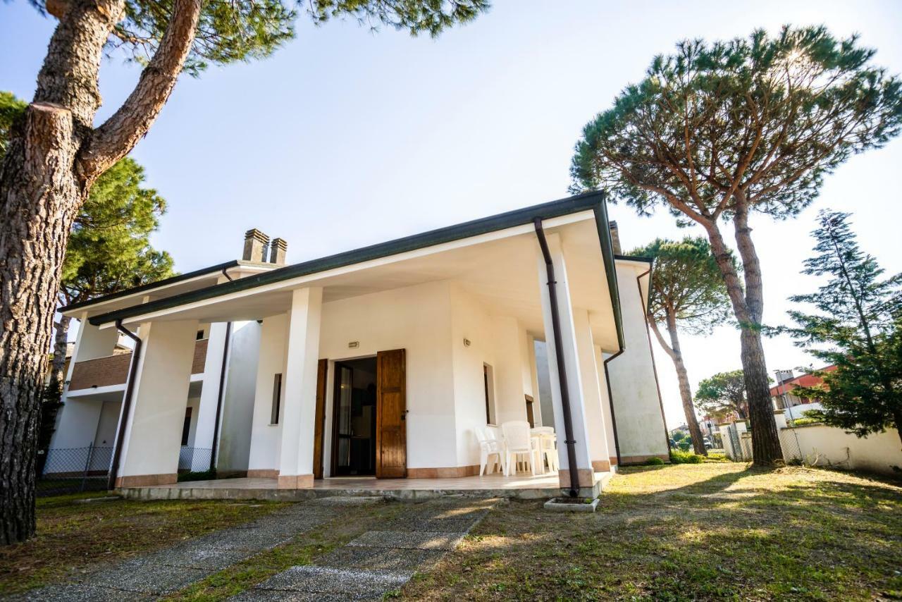 Agenzia Vear - Lido Di Volano Exteriör bild