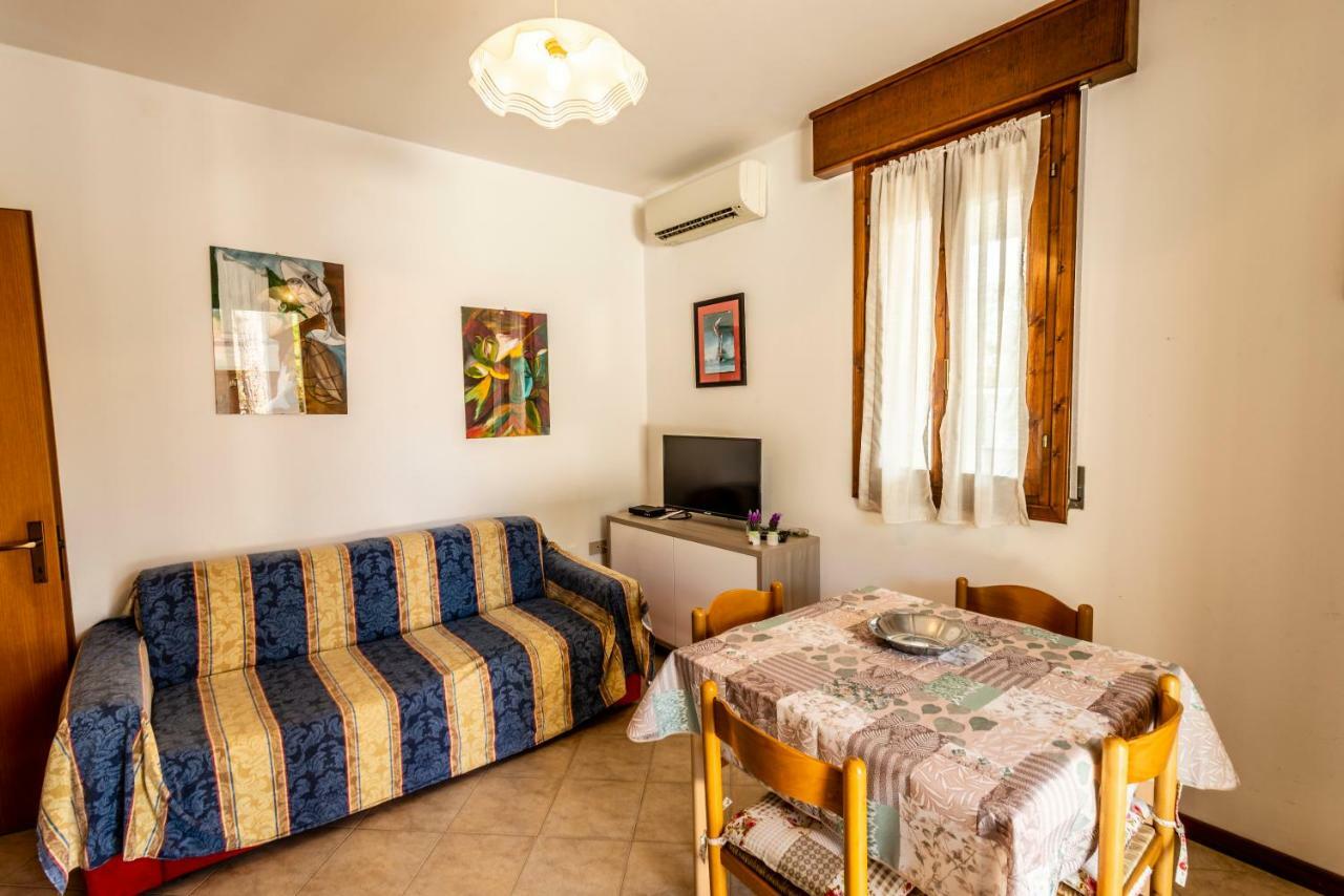 Agenzia Vear - Lido Di Volano Exteriör bild